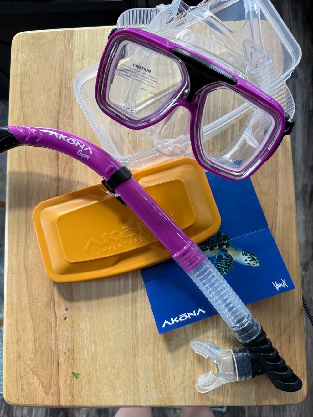 Adult Purple Snorkel Mask and Breathing Tube